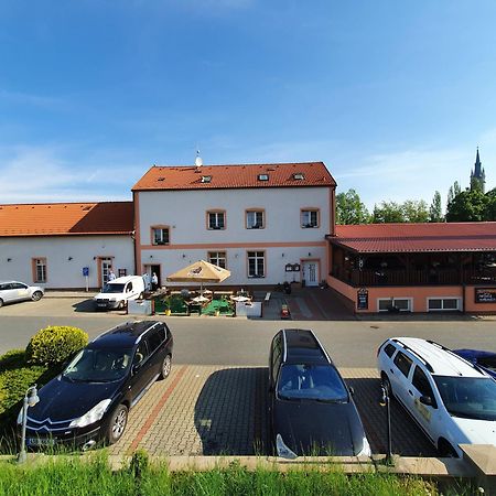 Pivovarska Restaurace Čáslav Buitenkant foto